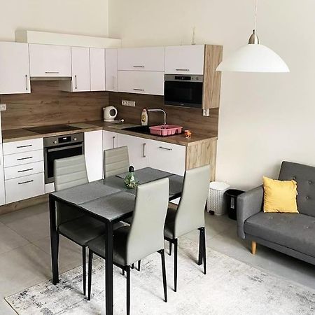 Spacious 2Br Apartment 6Min From Prague Castle! ภายนอก รูปภาพ