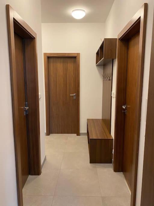 Spacious 2Br Apartment 6Min From Prague Castle! ภายนอก รูปภาพ